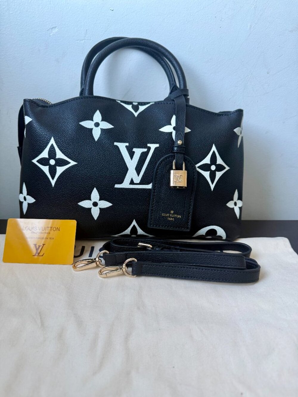Louis Vuitton Petit Palais Handbag-Monogram Empreinte Leather Black/Beige